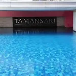 Comfort Studio Tamansari Sudirman Apartment By Travelio